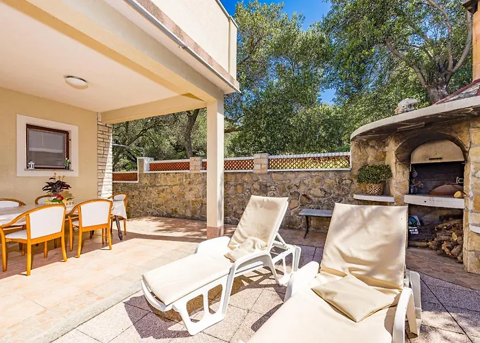 Apartman Anamar & *